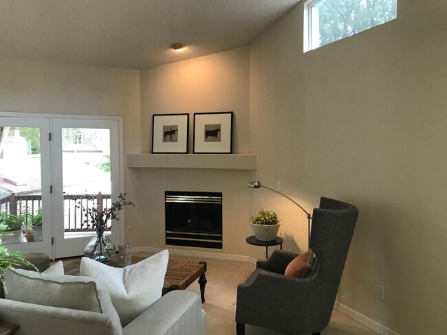 Building Photo - 738 Tyrolean Ct
