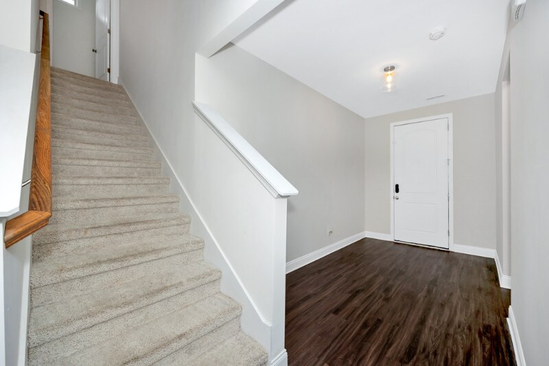 Building Photo - 141 Slade Thomas Dr