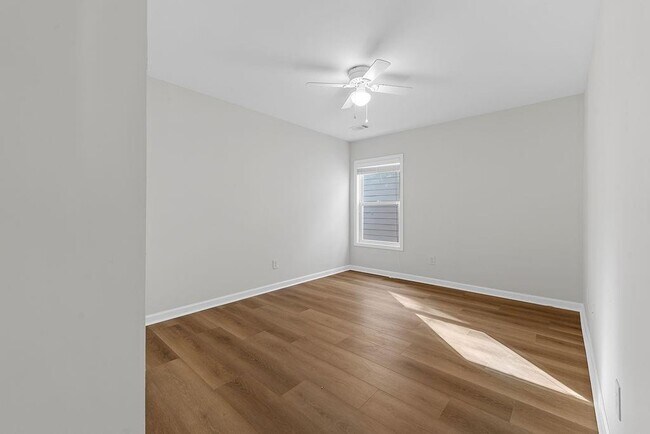 Building Photo - 3476 Harvest Ridge Ln NE