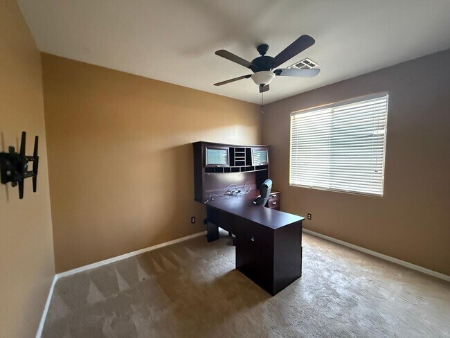 Building Photo - 6602 W Molly Ln