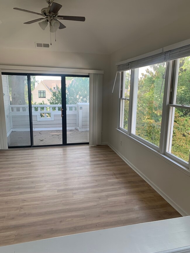 Building Photo - 2719 Selwyn Ave