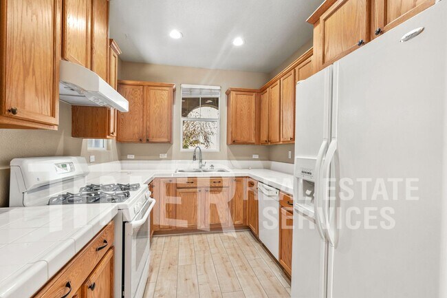 Building Photo - 2371 Snowberry Cir