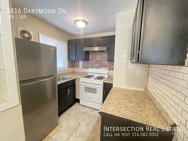 Building Photo - 7816 Dartmoor Dr