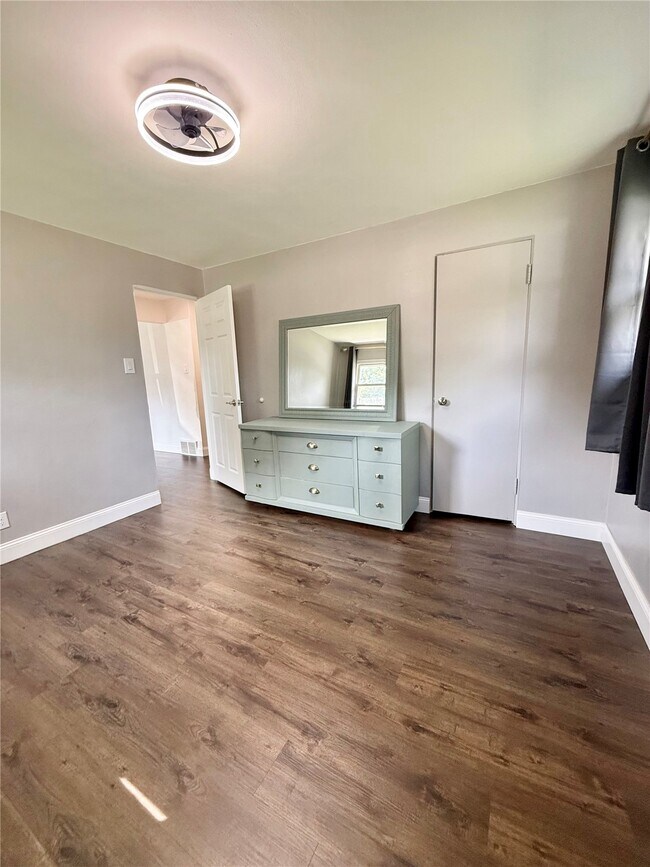 Building Photo - 76 Gatewood Ct