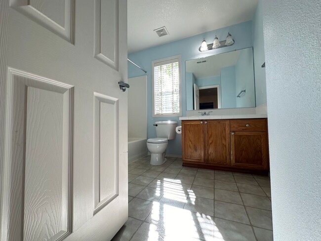 Building Photo - 4 Bedroom Bethany Home with Office on Main Level!