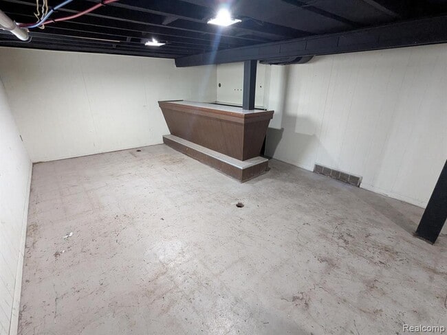 Building Photo - 1103 Mclean Ave