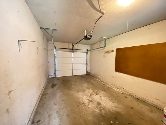 Building Photo - 1807 Upton Ave