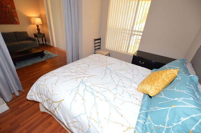 Building Photo - Meridian STUDIO Condo Fully Furnished w/Main Pool View-Lush Green trees in Resort Style Community.