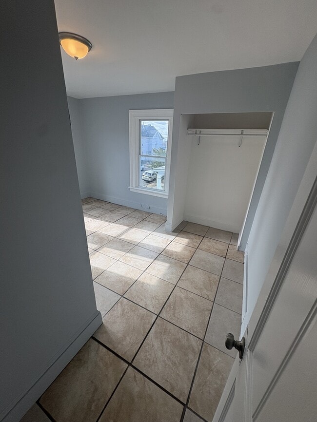 Building Photo - 39 Jane St