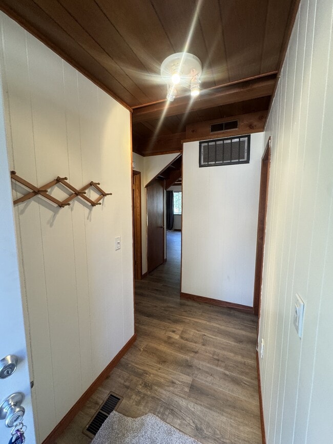 Building Photo - 2325 Sky Meadows Ct