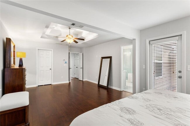 Building Photo - 4324 Laurel Creek Ct SE