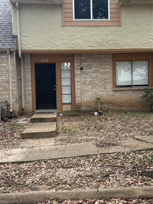 Building Photo - 6316 Rumford Ln