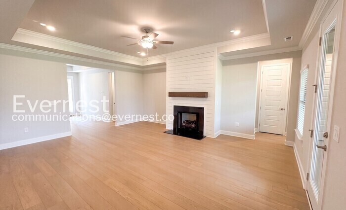Building Photo - 22651 Donahue Dr