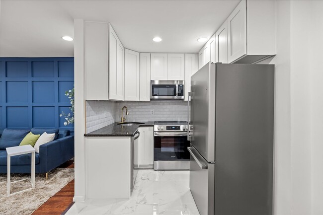 Building Photo - Stylish Trinidad 2BR/2BA Condo with Contemporary Upgrades and Skylights