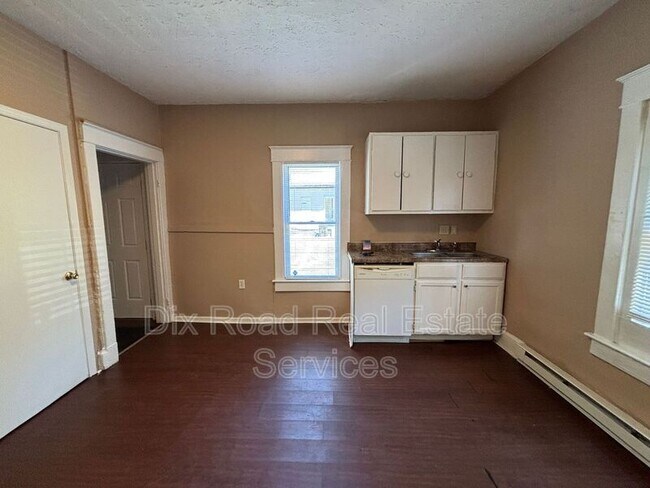 Building Photo - 1618 Taylor