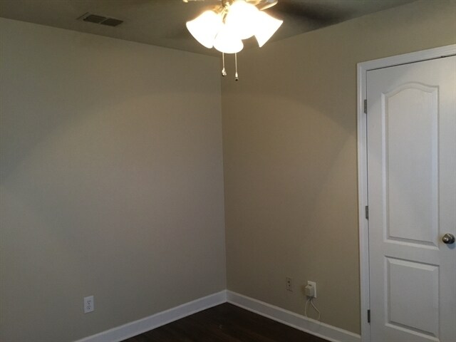 Building Photo - 5031 Jillson Ct