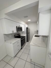 Building Photo - 4031 NW 30th Terrace