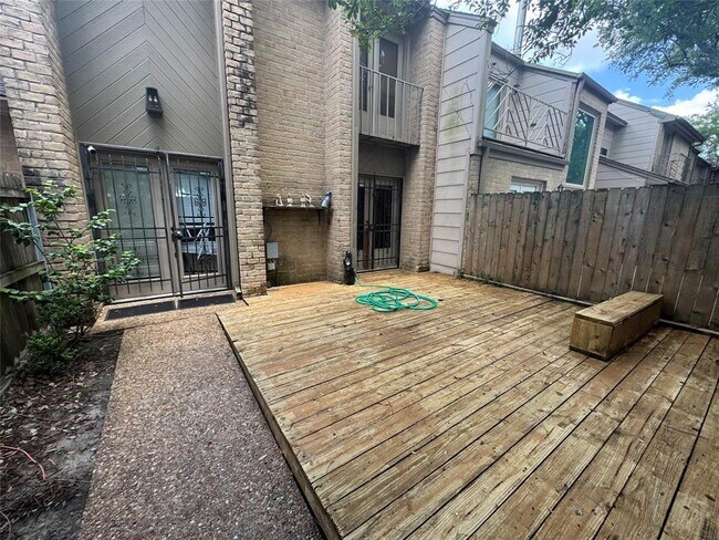 Primary Photo - 5842 Sampley Way