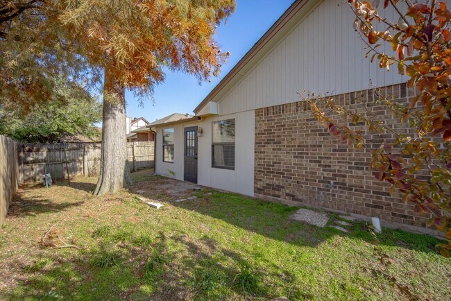Building Photo - 3721 Southwind Ct