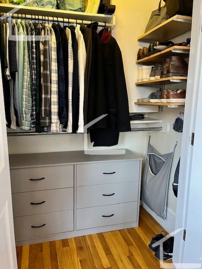 Building Photo - Nice 2 bed with office