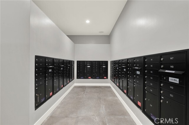 Building Photo - 3715 Rivington