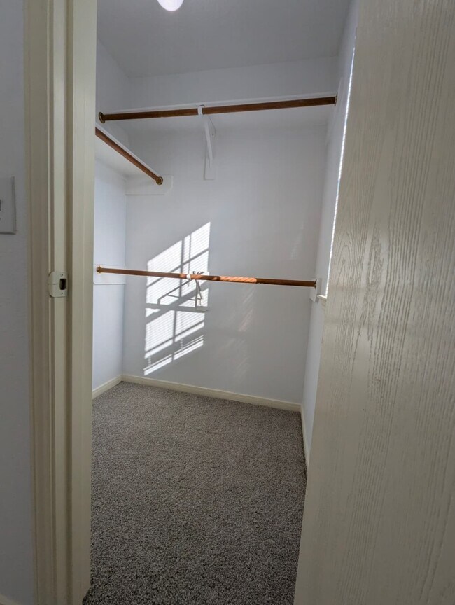 Building Photo - 13422 Sarento Village