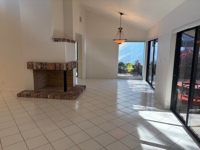 Building Photo - 21435 Campo Allegro Dr