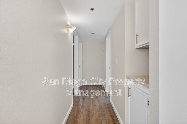 Building Photo - 3980 Faircross Pl