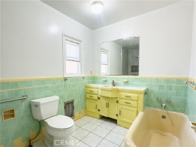 Building Photo - 335 W Hillcrest Blvd