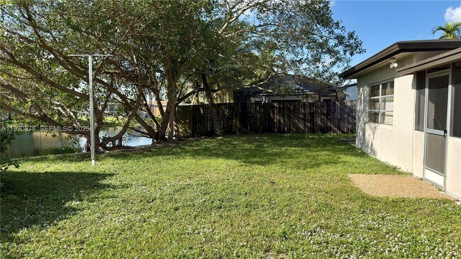 Building Photo - 6504 Arbor Dr