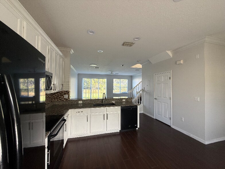 Building Photo - 11641 Declaration Dr