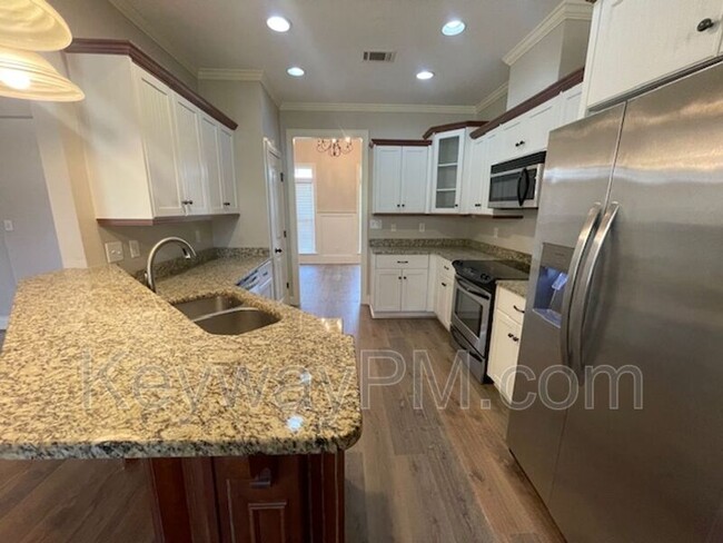 Building Photo - 505 Jutland Way
