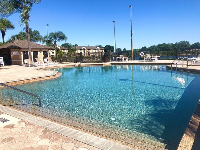 Building Photo - Charming 2/2 Spacious Condo with a Screened Balcony in the Highly Desired Dr. Phillips Area - Orl...