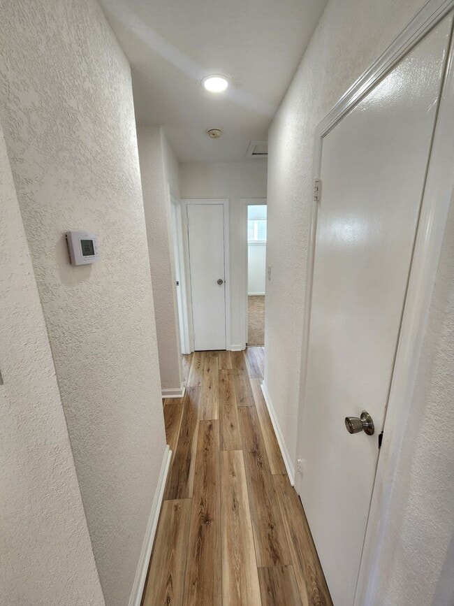 Building Photo - Completely Remodeled 4 Bedroom Ranch in Larrymore Acres