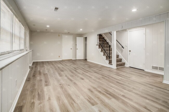 Building Photo - 8435 E 56th Terrace