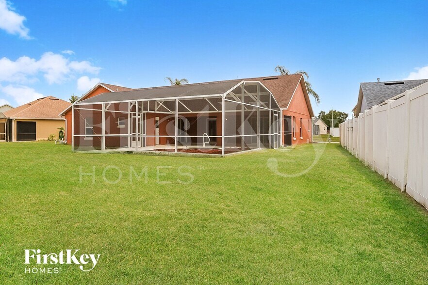 Building Photo - 5345 Harmony Pl