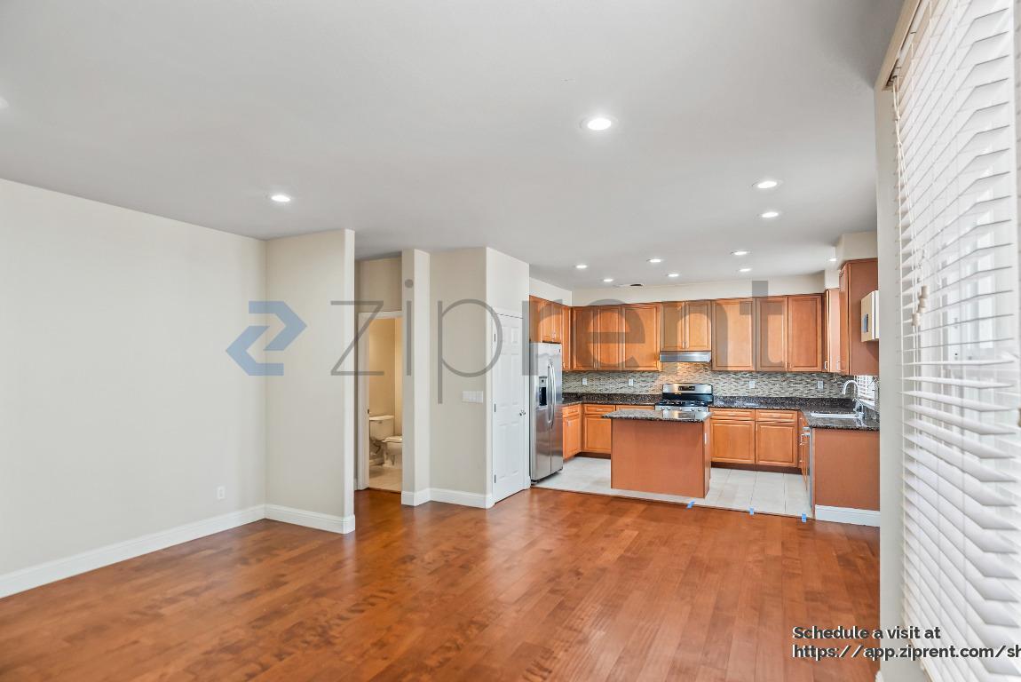 Building Photo - 2677 Corde Terra Cir