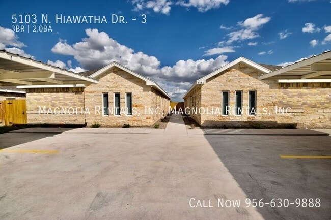 Building Photo - 5103 N Hiawatha Dr
