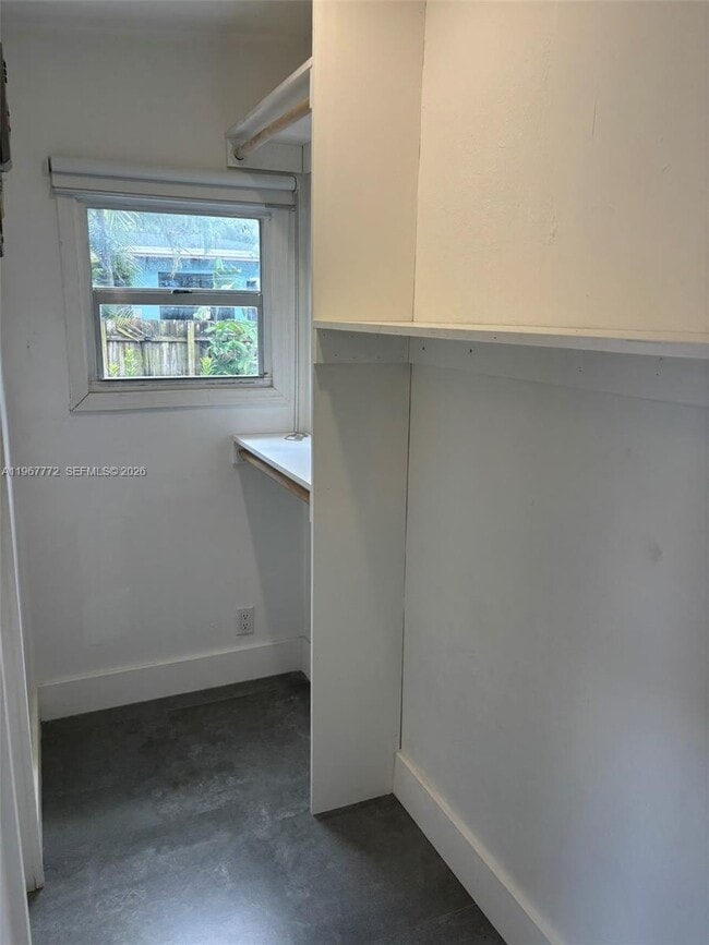 Building Photo - 80 NE 133rd St