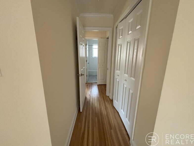 Building Photo - 72 Saint Paul St