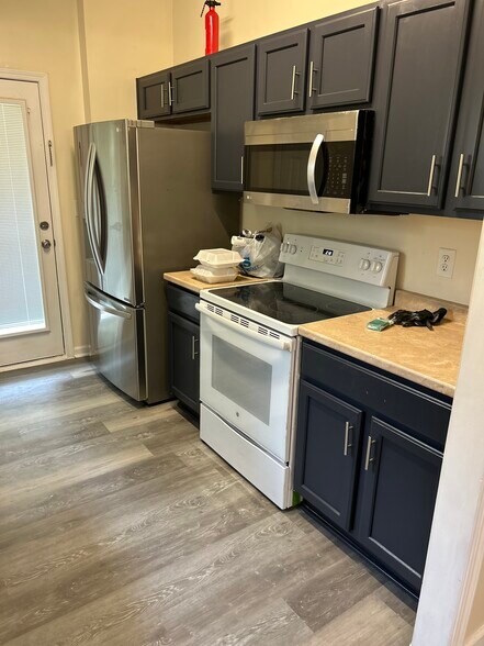 Building Photo - 413 Woodson Dr