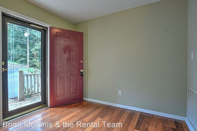 Building Photo - 2 br, 1.5 bath House - 206 Windridge Colony