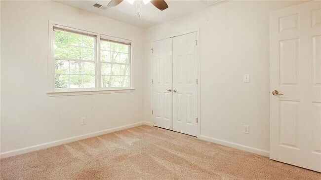 Building Photo - 5055 Mallory Ct