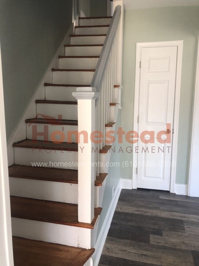 Building Photo - 3 BEDROOM LINWOOD HOME!