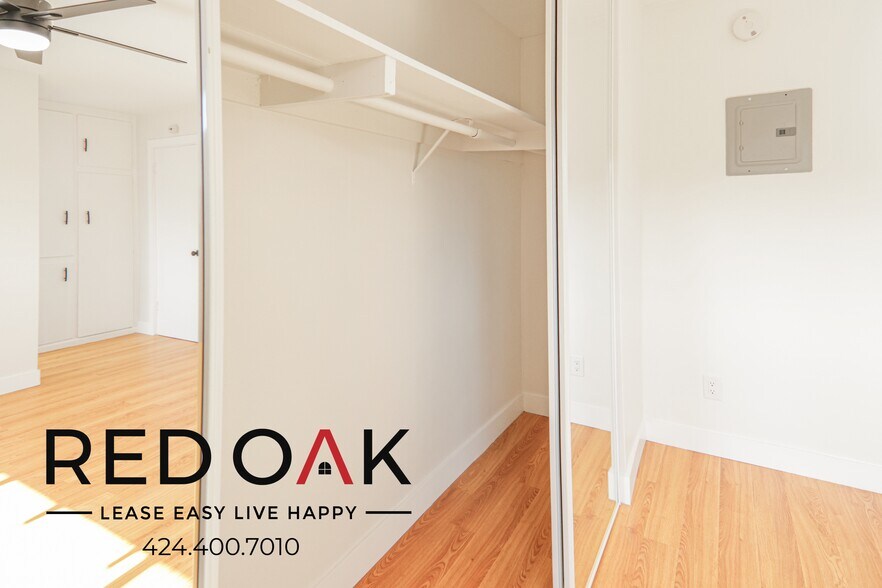 Building Photo - 211 S Ave 57