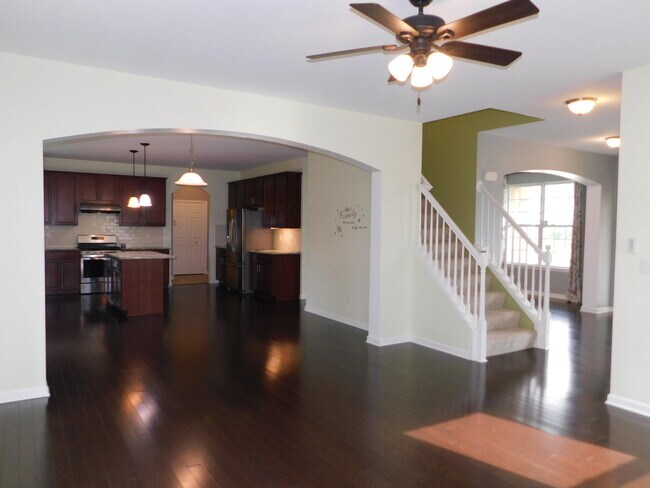 Building Photo - 4251 Lilac Ln
