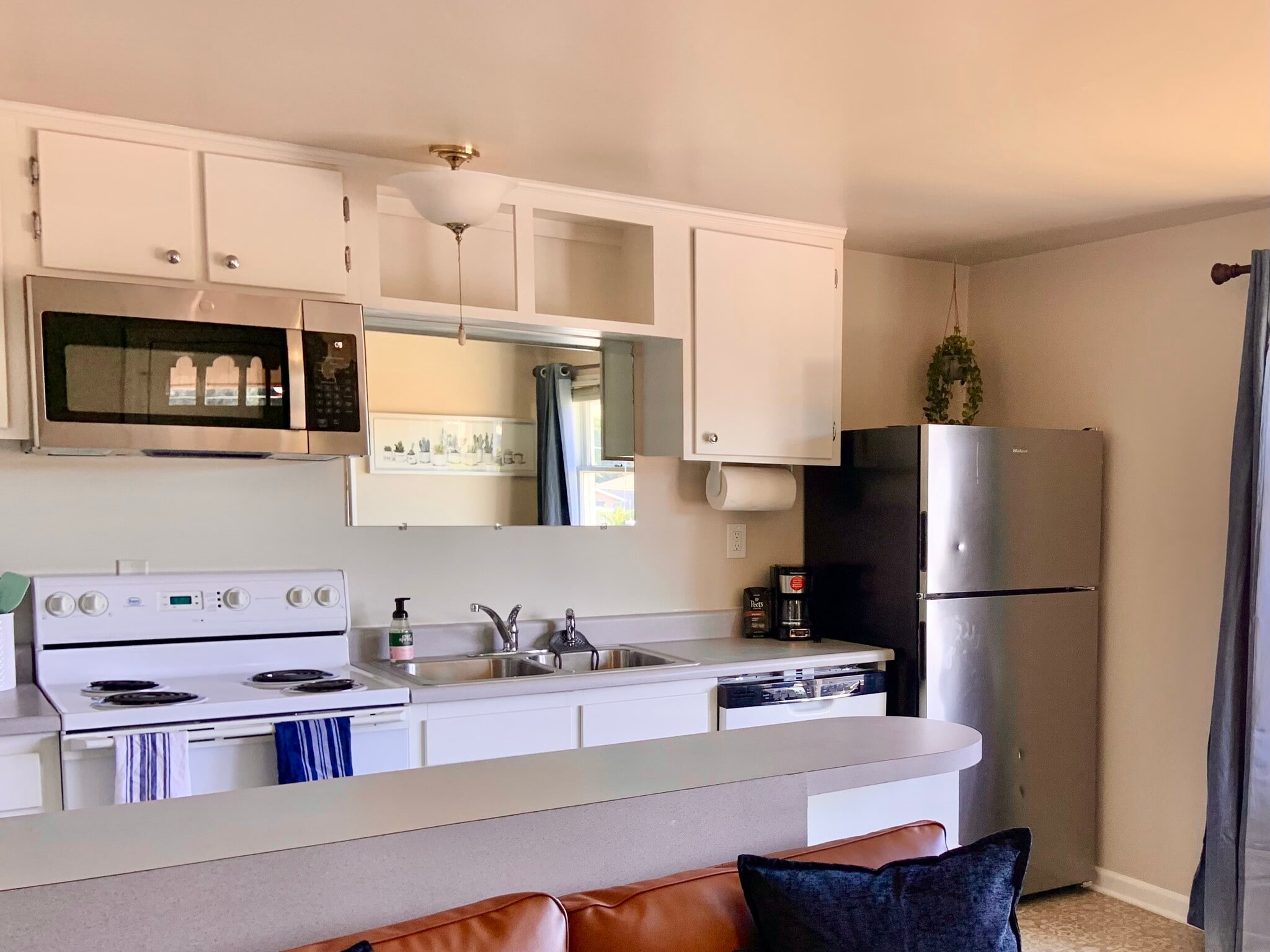 Building Photo - 1630 Chestnut Street