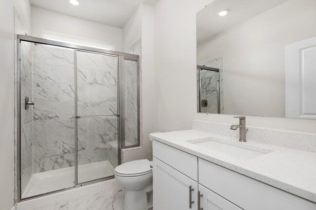 Building Photo - Beautiful new 4-bedroom, 3.5 bath property...