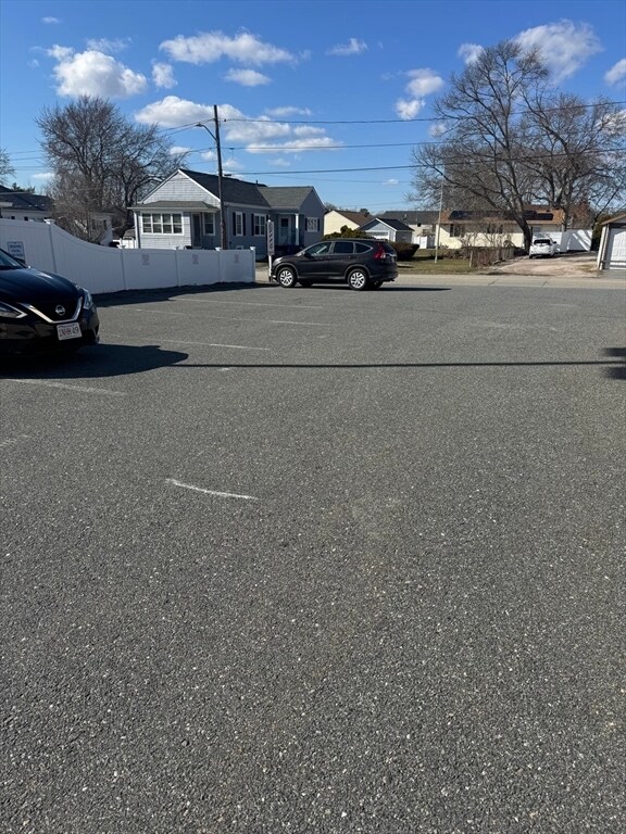 Building Photo - 789 Mt Pleasant St