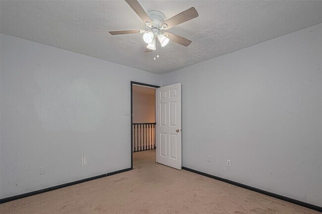 Building Photo - 1439 El Camino Village Dr